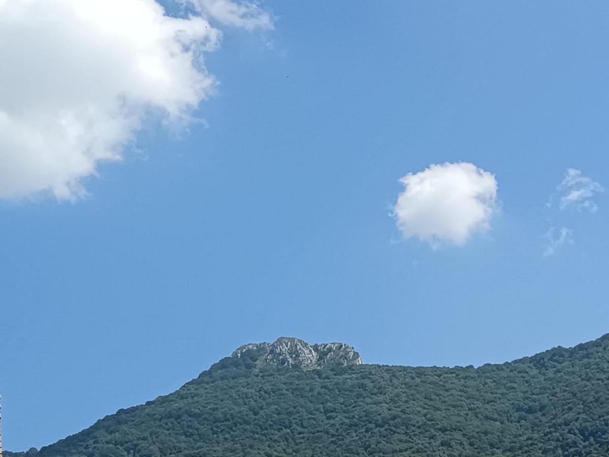 I Tre Moschettoni Lägenhet Valbrona Exteriör bild
